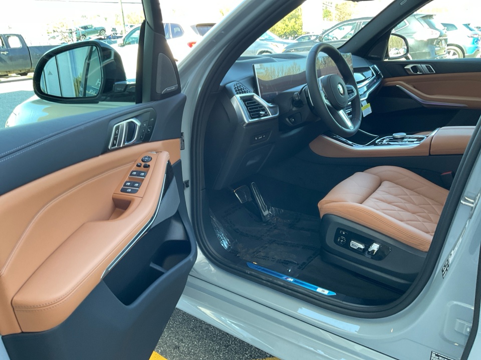 5UX23EU07T9390214 2026 BMW X5 xDrive40i