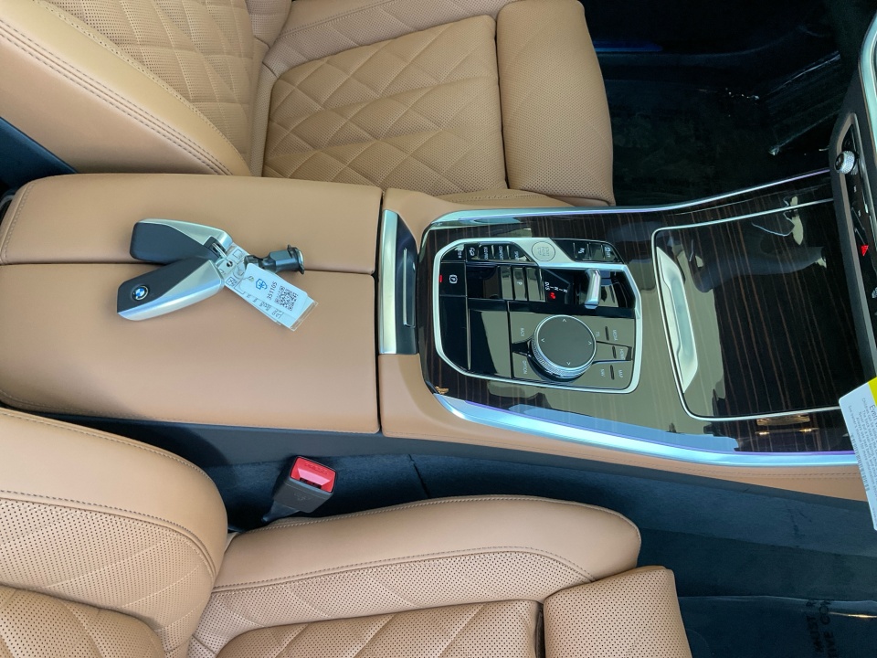 5UX23EU07T9390214 2026 BMW X5 xDrive40i