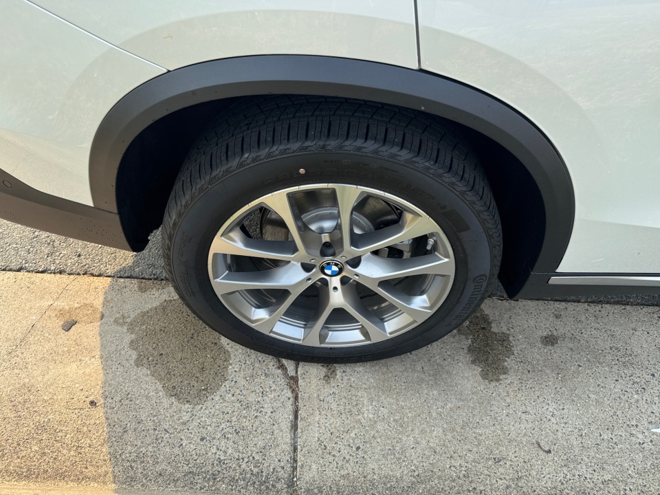 5UX23EU07T9398314 2026 BMW X5 xDrive40i