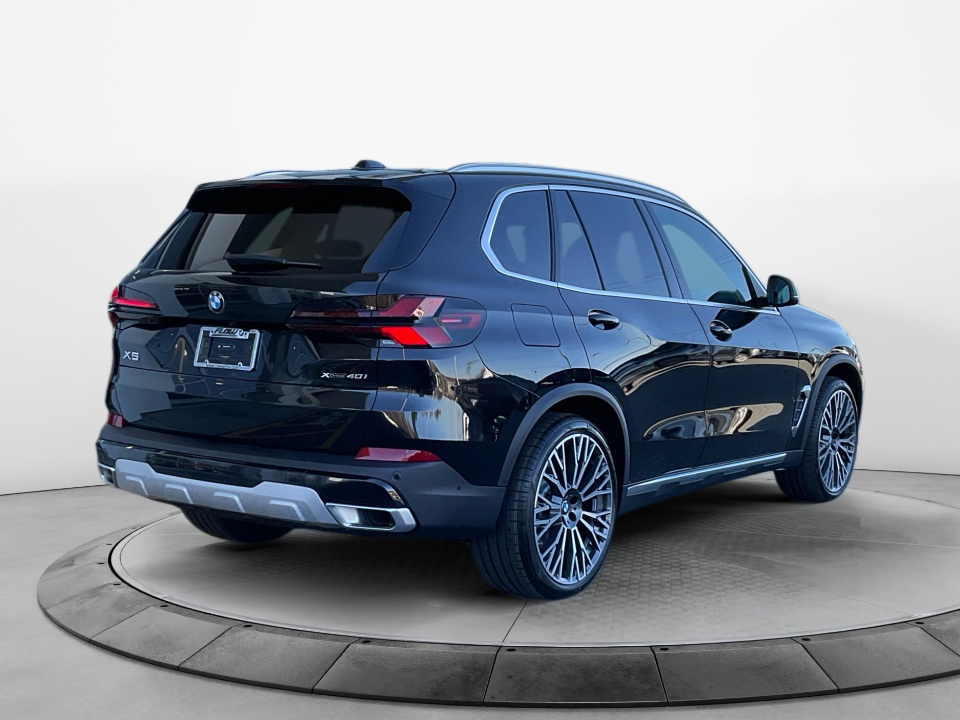 5UX23EU08T9319877 2026 BMW X5 xDrive40i