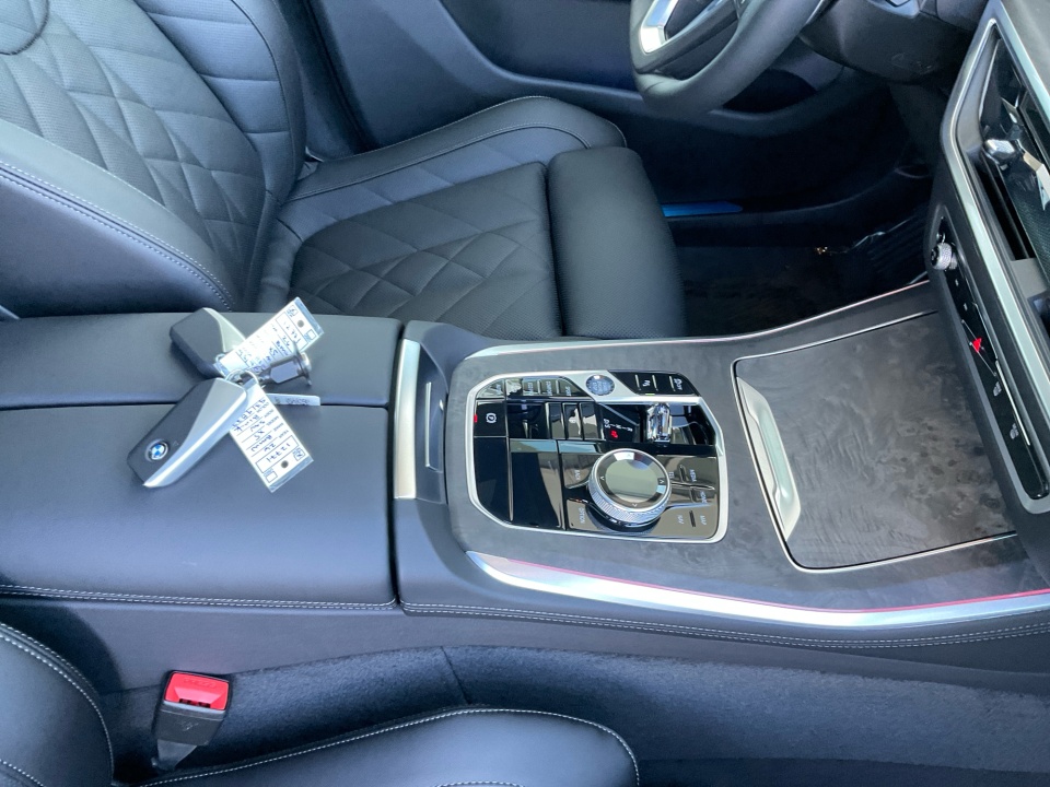 5UX23EU08T9319877 2026 BMW X5 xDrive40i