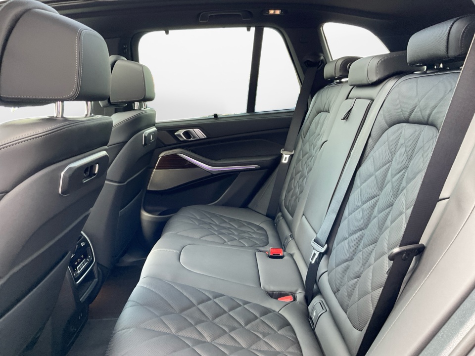 5UX23EU08T9338042 2026 BMW X5 xDrive40i