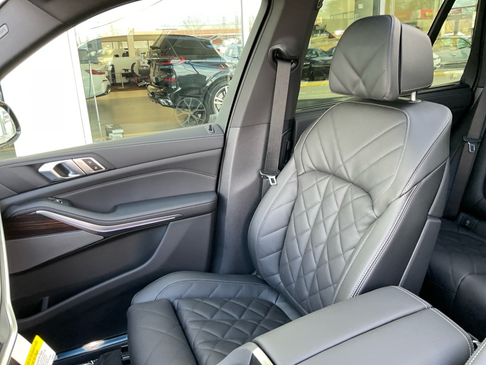 5UX23EU08T9338042 2026 BMW X5 xDrive40i