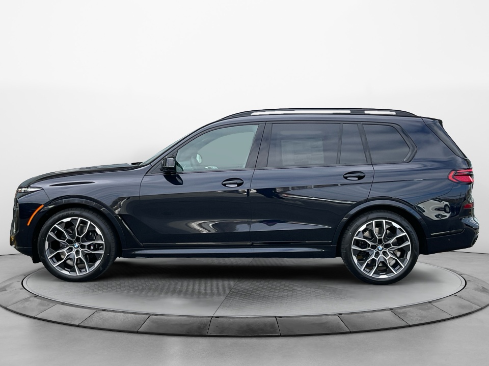 5UX33EM03T9349244 2026 BMW X7 M60i