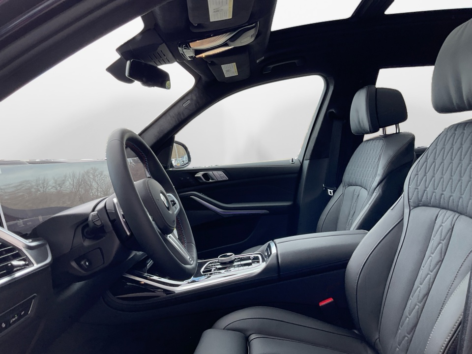 5UX33EM03T9349244 2026 BMW X7 M60i