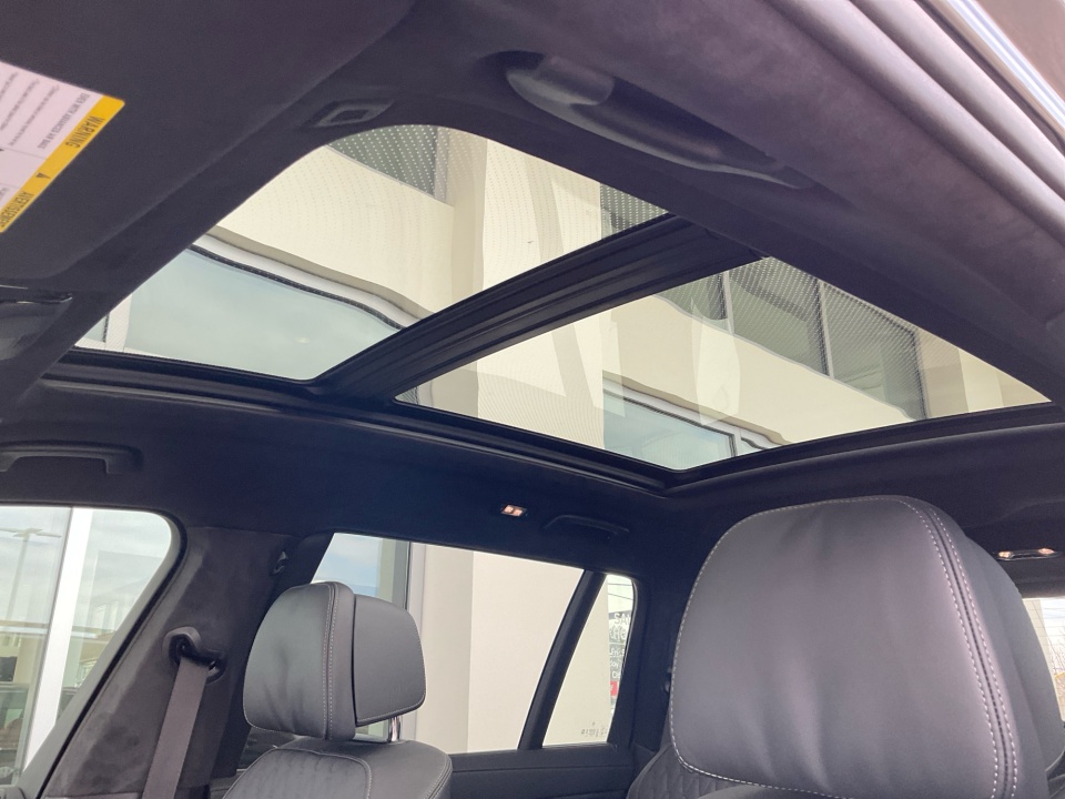 5UX33EM03T9349244 2026 BMW X7 M60i