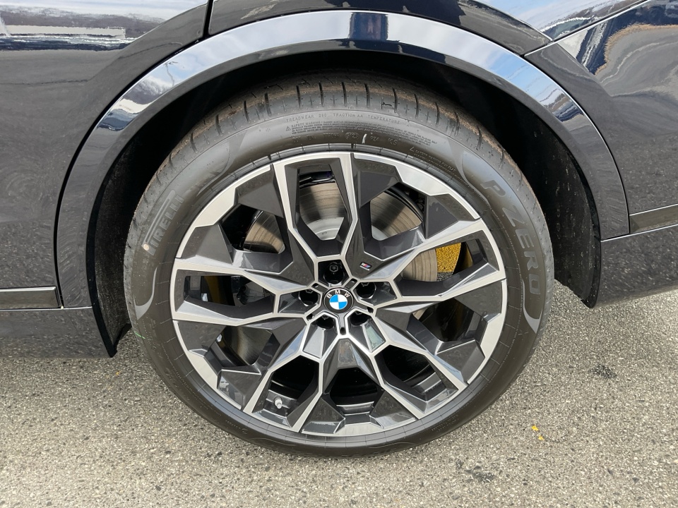 5UX33EM03T9349244 2026 BMW X7 M60i