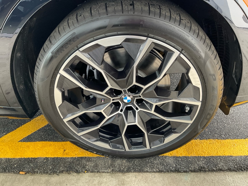 5UX33EM03T9349244 2026 BMW X7 M60i