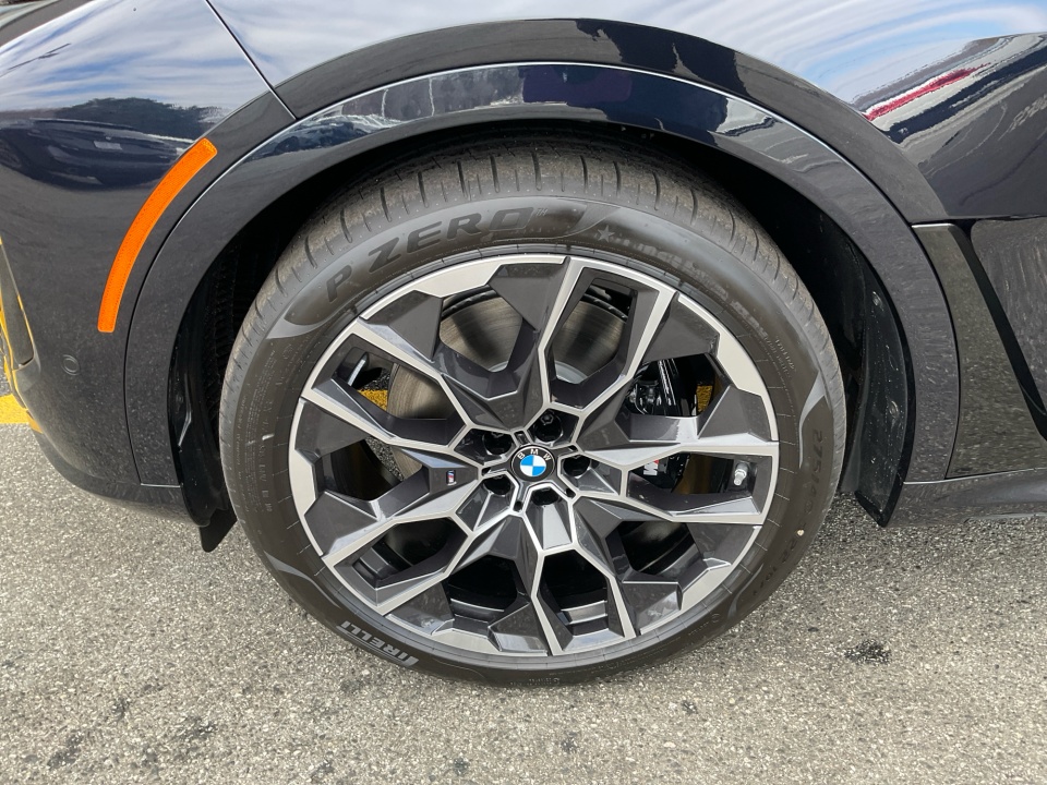 5UX33EM03T9349244 2026 BMW X7 M60i