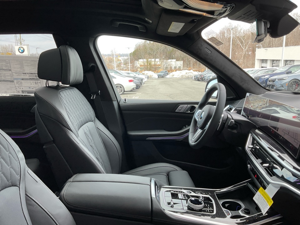 5UX33EM03T9349244 2026 BMW X7 M60i