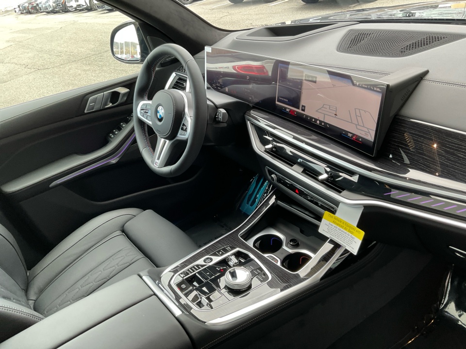 5UX33EM03T9349244 2026 BMW X7 M60i