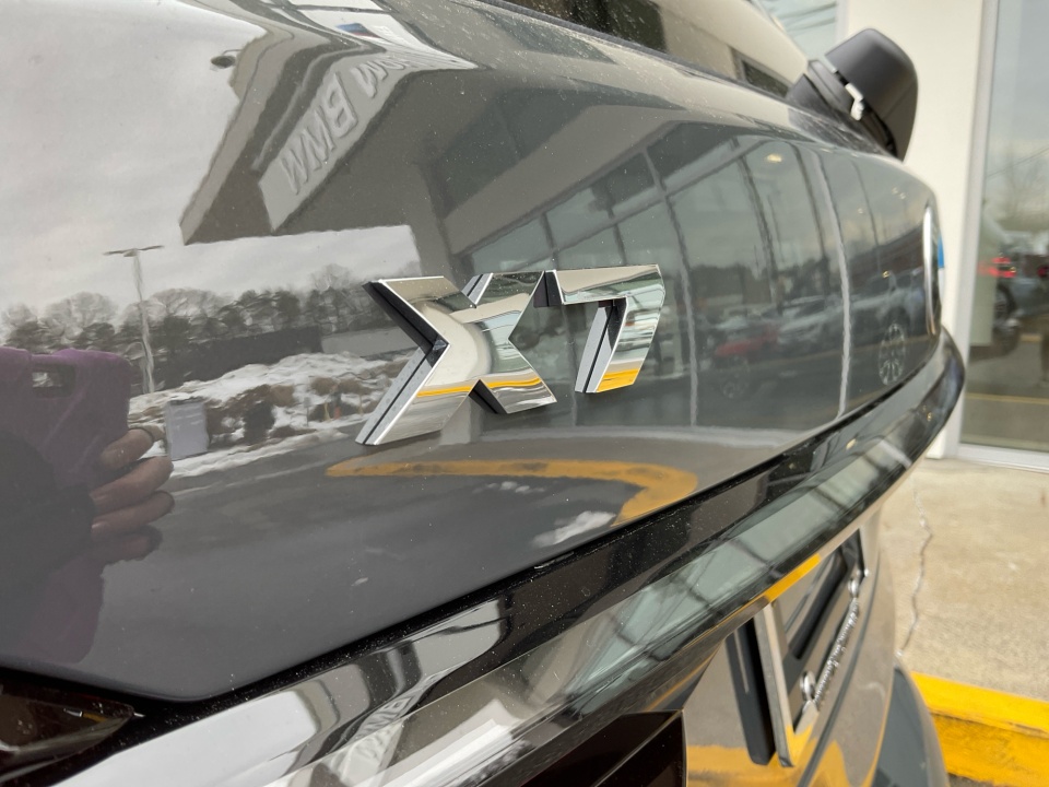 5UX33EM04T9346045 2026 BMW X7 M60i