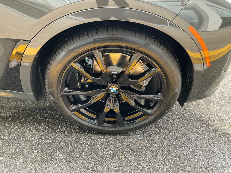 5UX33EM04T9346045 2026 BMW X7 M60i