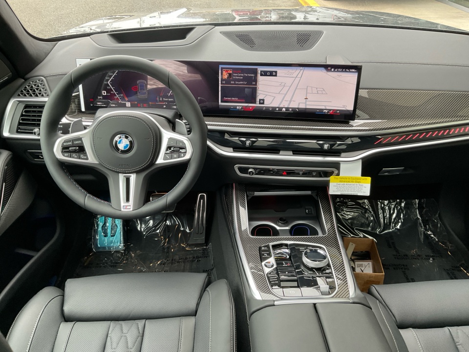 5UX33EM04T9346045 2026 BMW X7 M60i