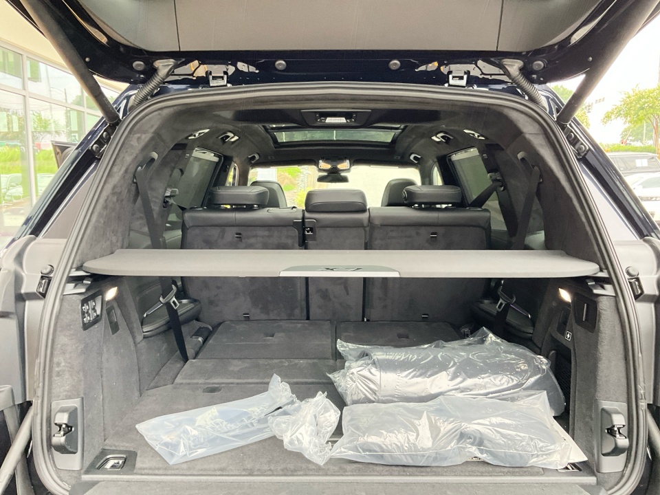 5UX33EM08V9546204 2027 BMW X7 M60i