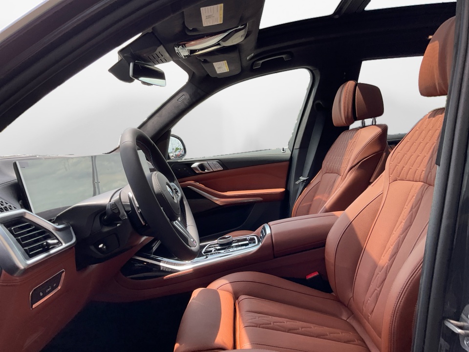 5UX33EM0XV9544292 2027 BMW X7 M60i