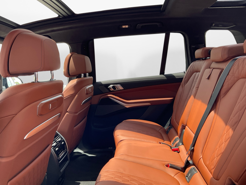 5UX33EM0XV9544292 2027 BMW X7 M60i