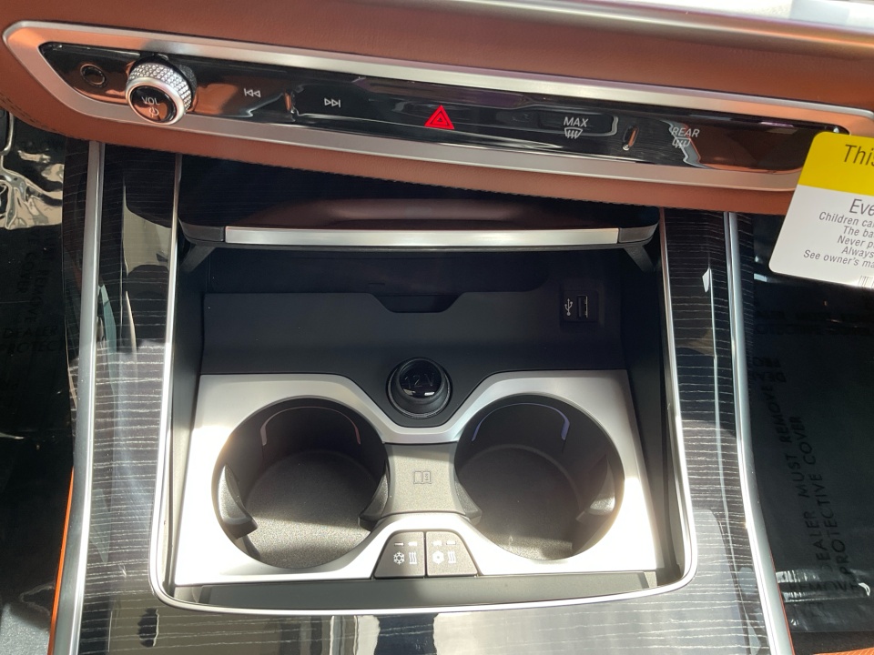 5UX33EM0XV9544292 2027 BMW X7 M60i