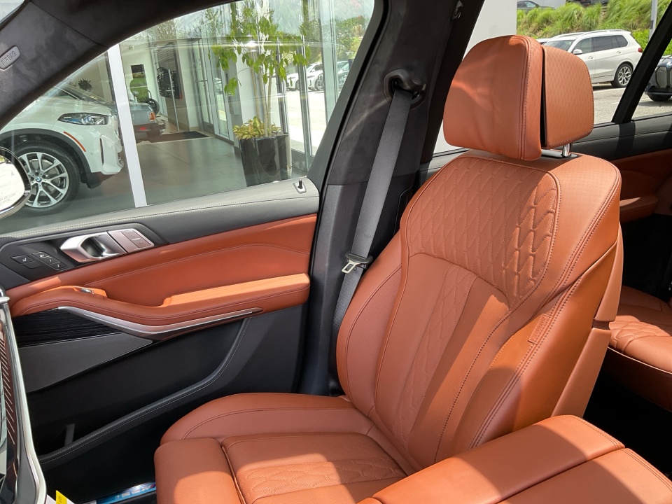 5UX33EM0XV9544292 2027 BMW X7 M60i