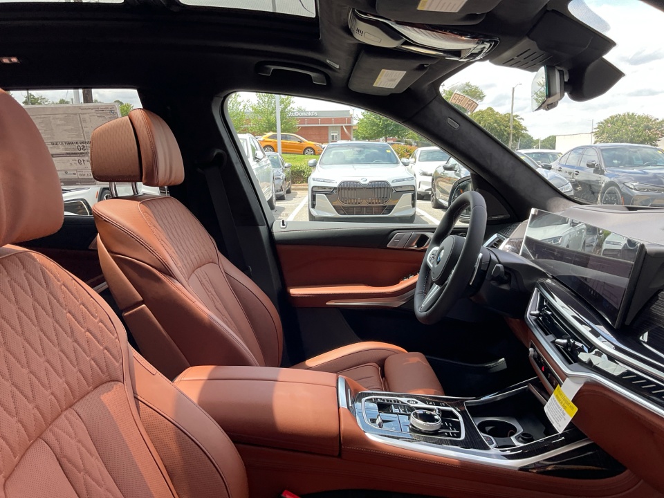 5UX33EM0XV9544292 2027 BMW X7 M60i