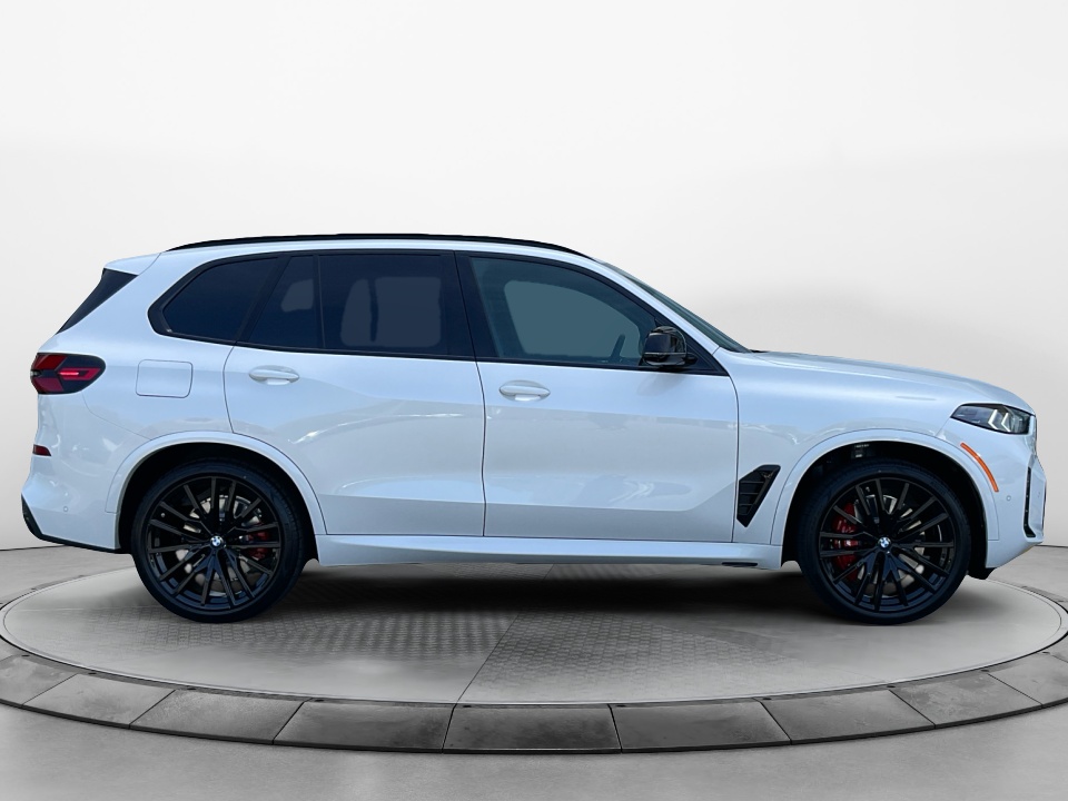 5UX33EU07T9384319 2026 BMW X5 M60i