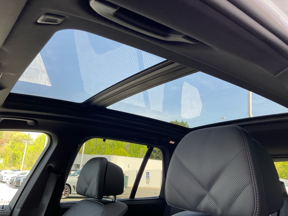 5UX33EU07T9384319 2026 BMW X5 M60i