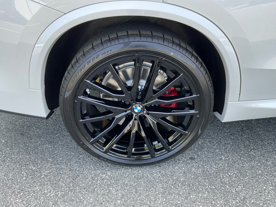 5UX33EU07T9384319 2026 BMW X5 M60i