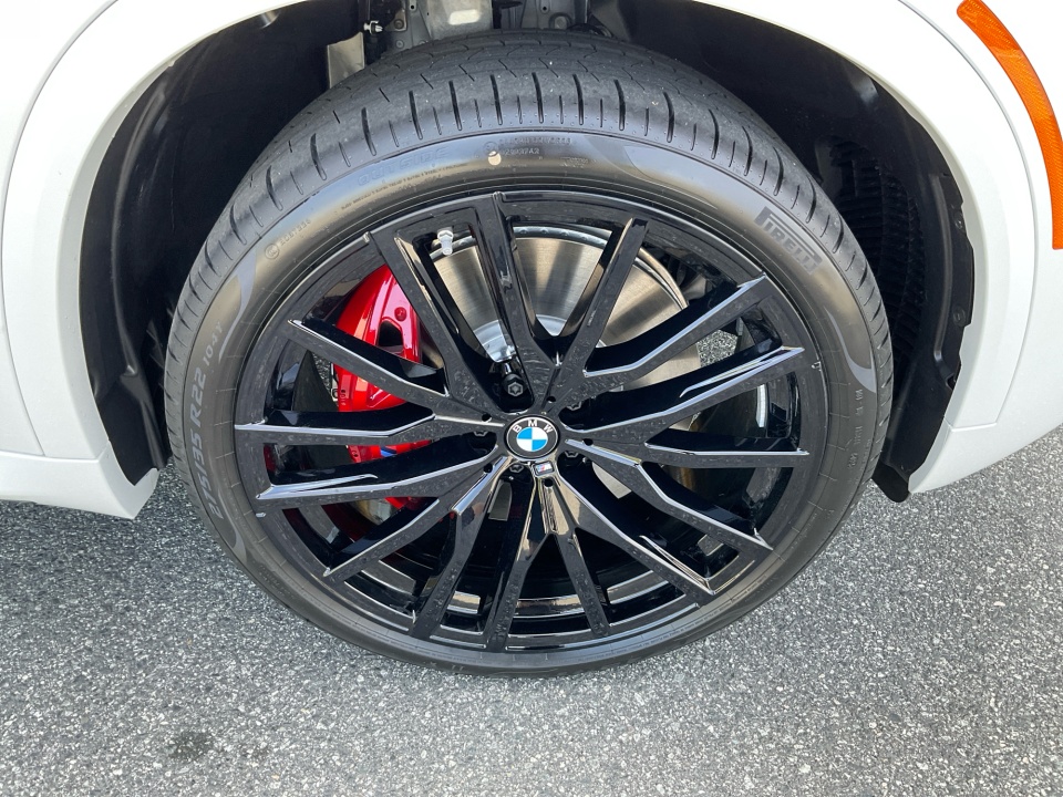 5UX33EU07T9384319 2026 BMW X5 M60i