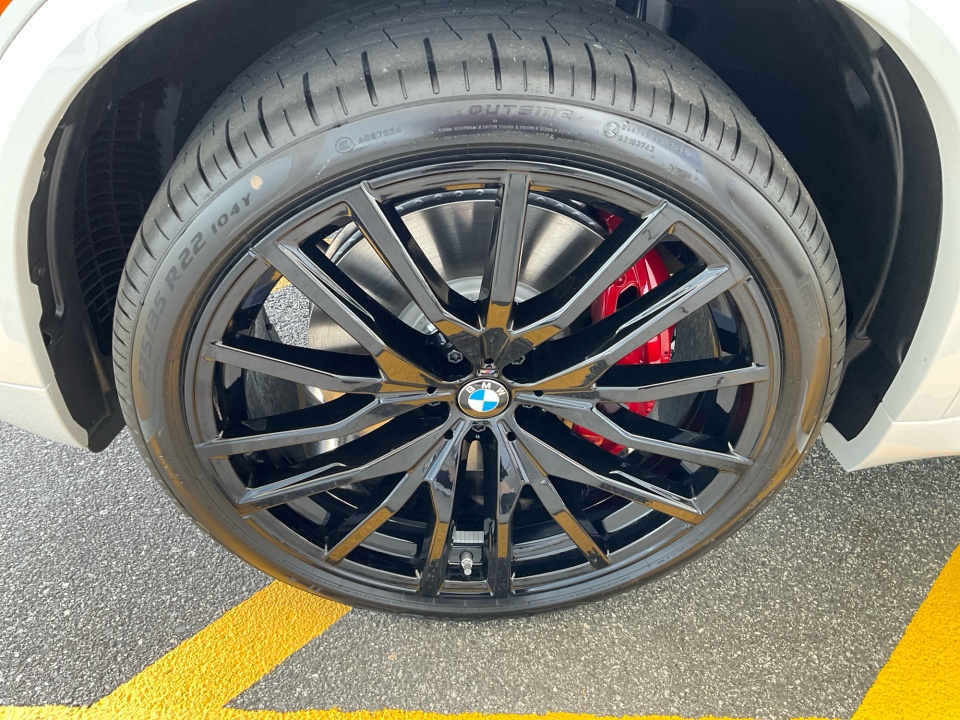5UX33EU07T9384319 2026 BMW X5 M60i
