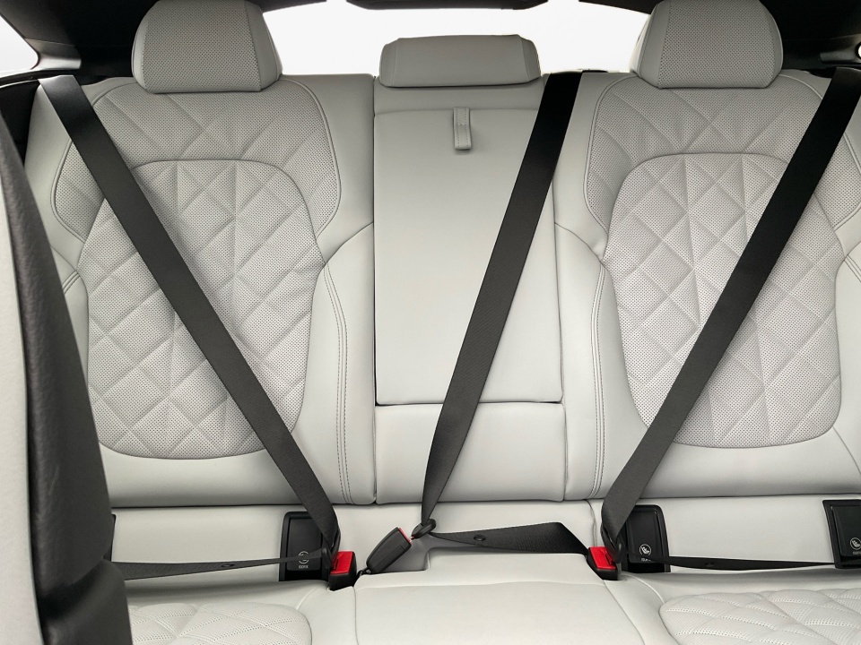 5UX33EX00T9409301 2026 BMW X6 xDrive40i