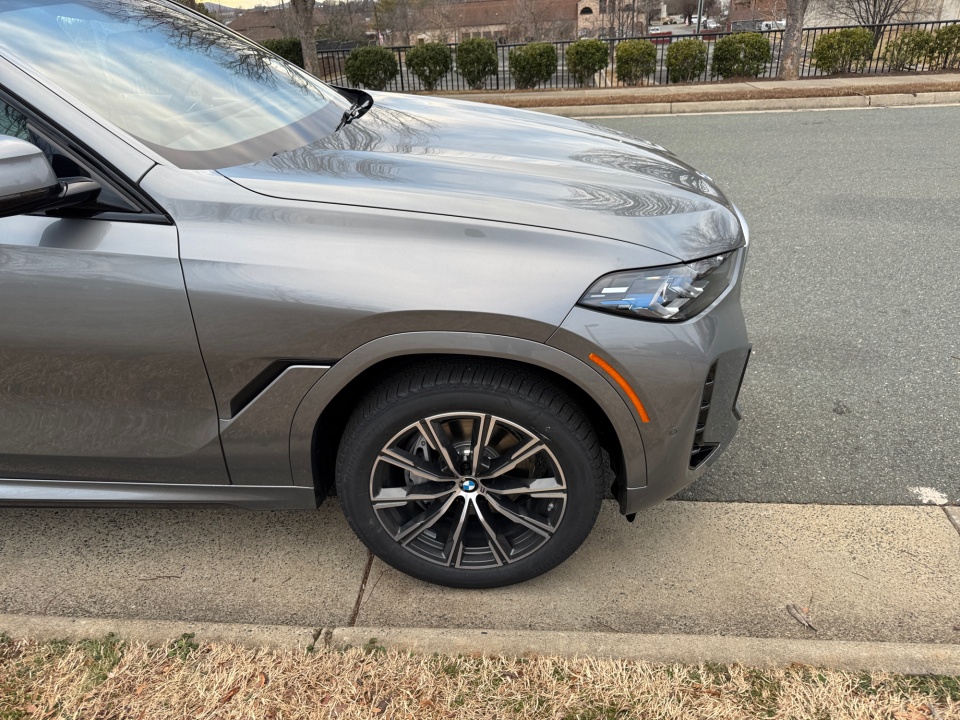 5UX33EX0XT9321565 2026 BMW X6 xDrive40i