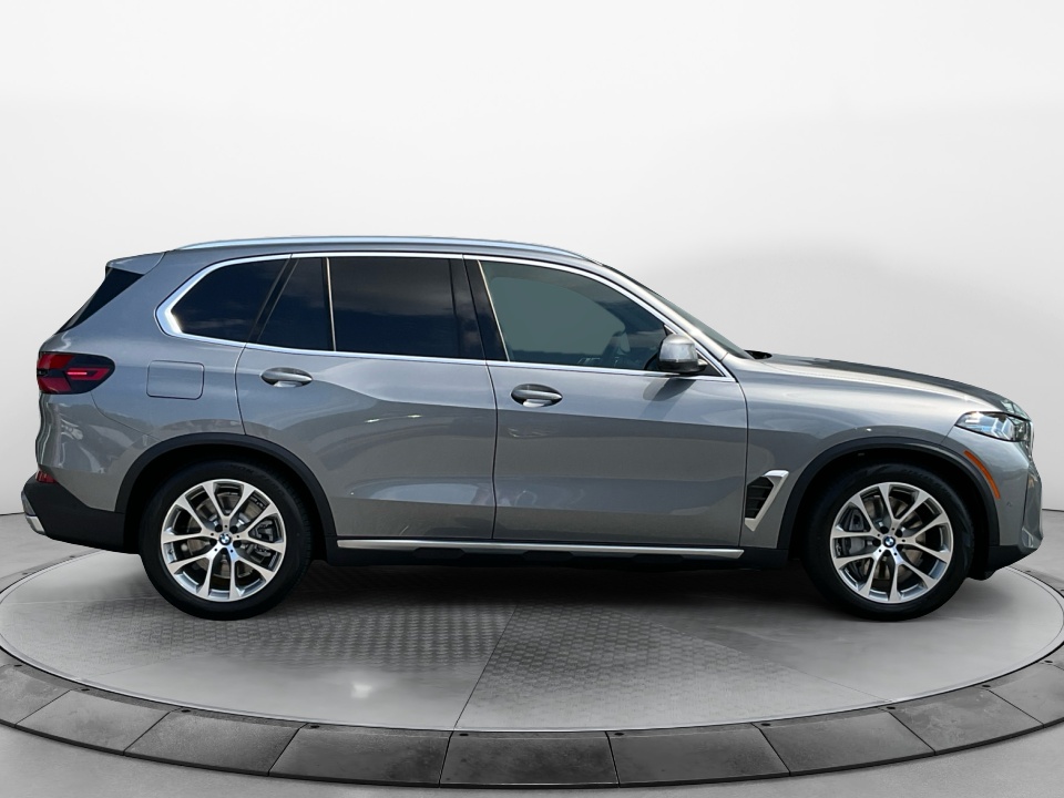 5UX43EU01T9513899 2026 BMW X5 PHEV xDrive50e