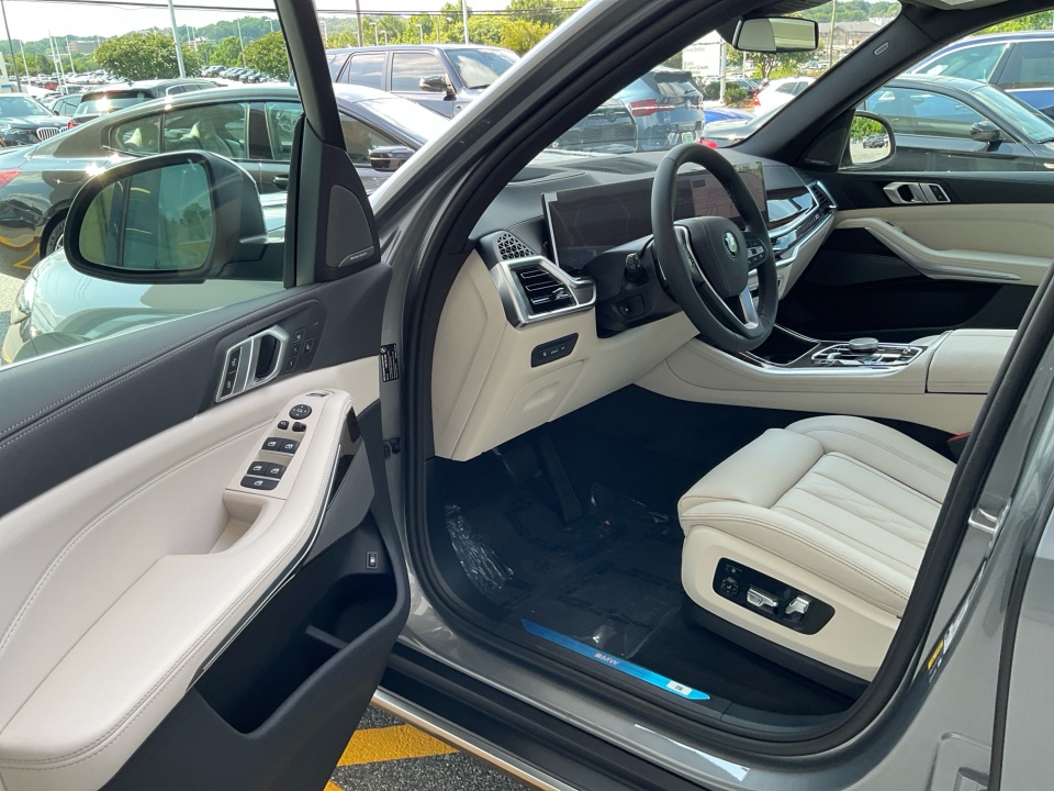 5UX43EU01T9513899 2026 BMW X5 PHEV xDrive50e