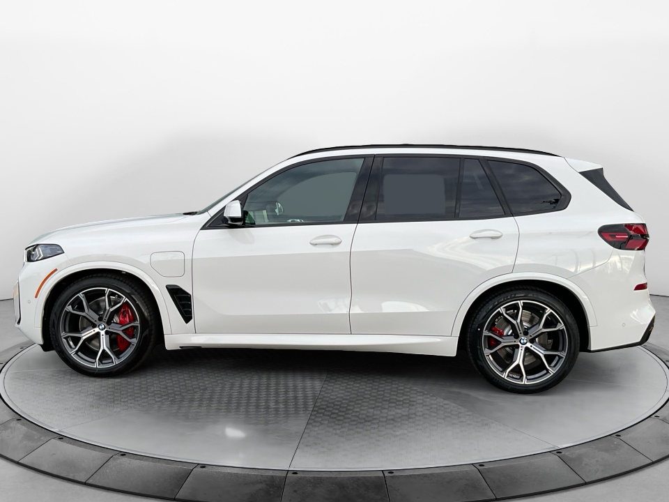 5UX43EU03T9353959 2026 BMW X5 PHEV xDrive50e