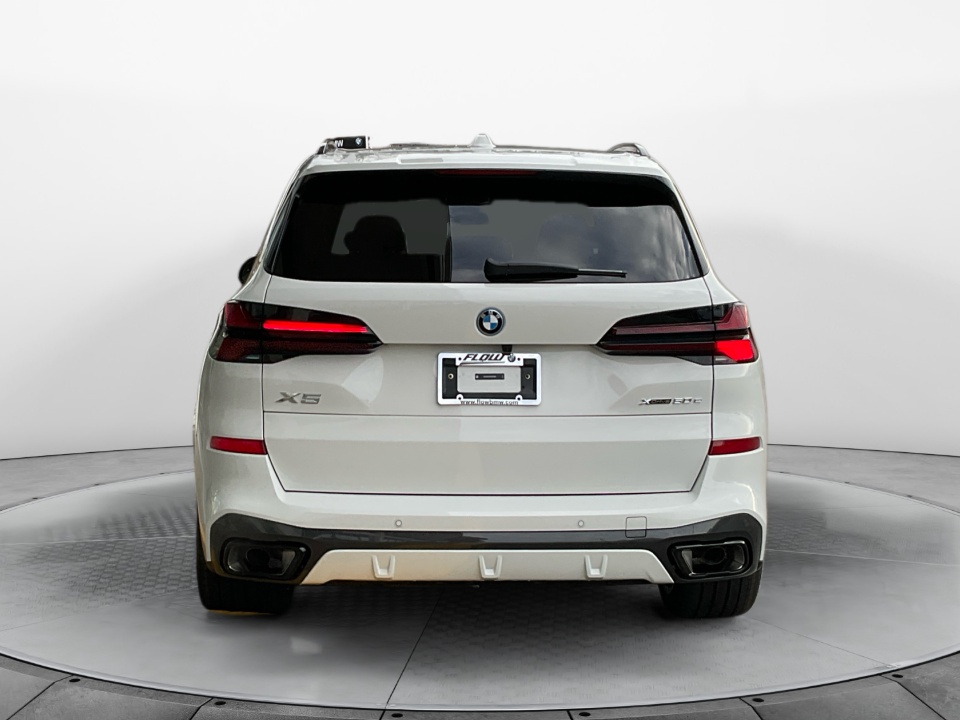 5UX43EU03T9353959 2026 BMW X5 PHEV xDrive50e