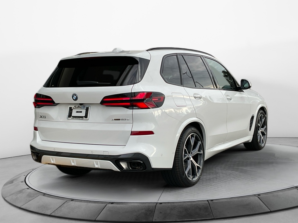 5UX43EU03T9353959 2026 BMW X5 PHEV xDrive50e