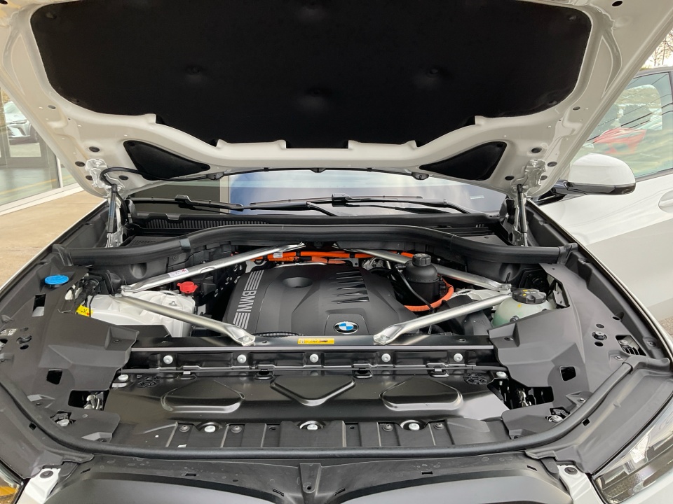 5UX43EU03T9353959 2026 BMW X5 PHEV xDrive50e