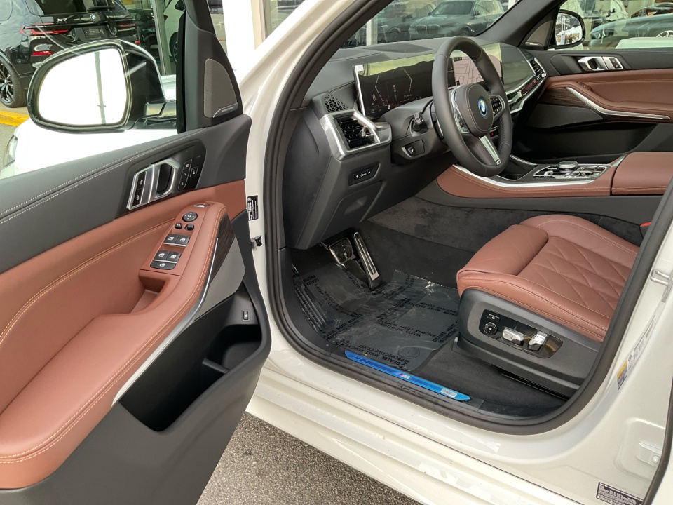 5UX43EU03T9353959 2026 BMW X5 PHEV xDrive50e