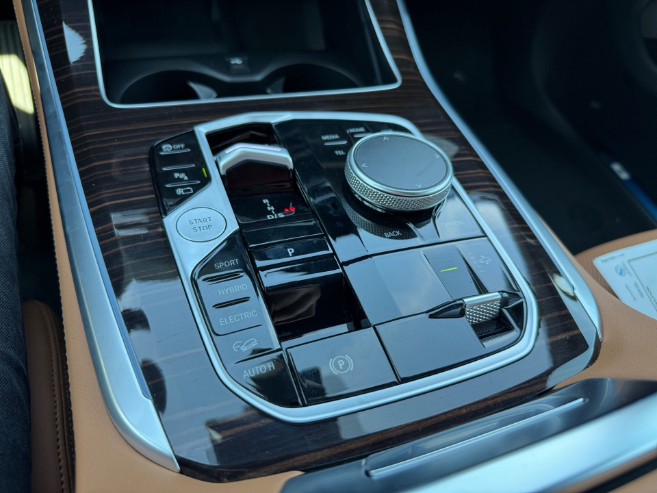 5UX43EU04T9383097 2026 BMW X5 PHEV xDrive50e