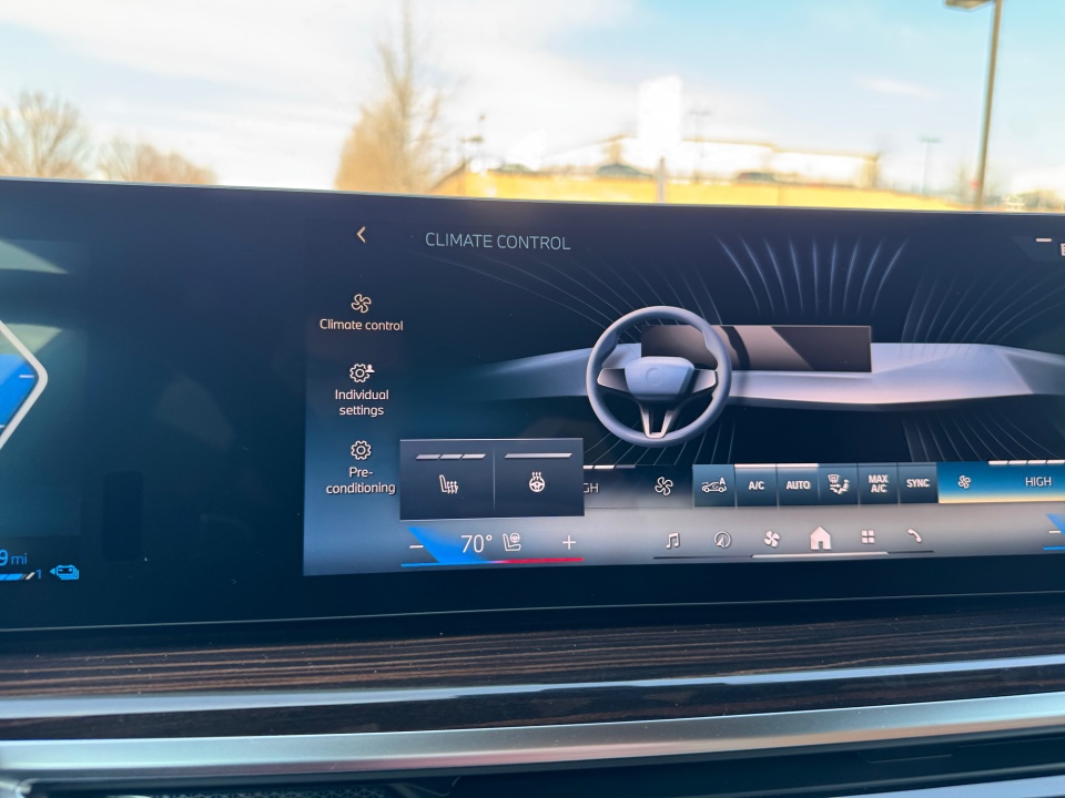 5UX43EU04T9383097 2026 BMW X5 PHEV xDrive50e