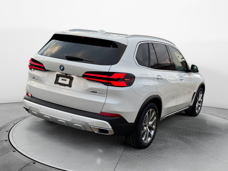 5UX43EU05T9303399 2026 BMW X5 PHEV xDrive50e