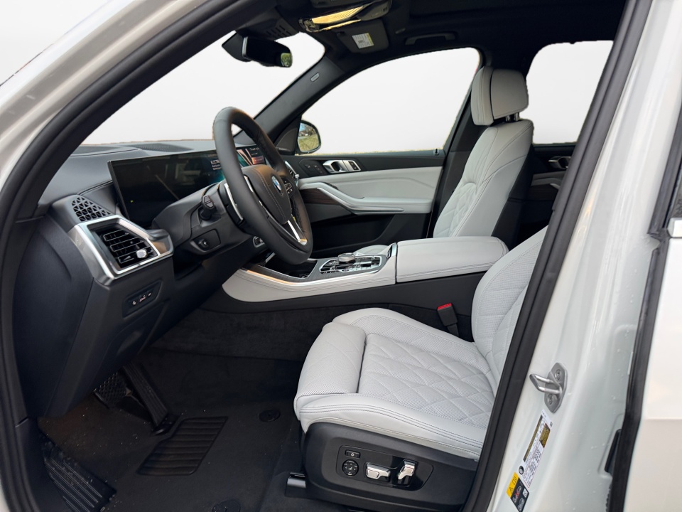 5UX43EU05T9303399 2026 BMW X5 PHEV xDrive50e