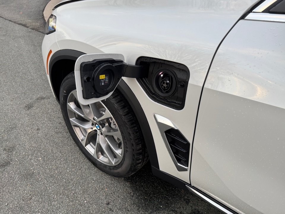 5UX43EU05T9303399 2026 BMW X5 PHEV xDrive50e