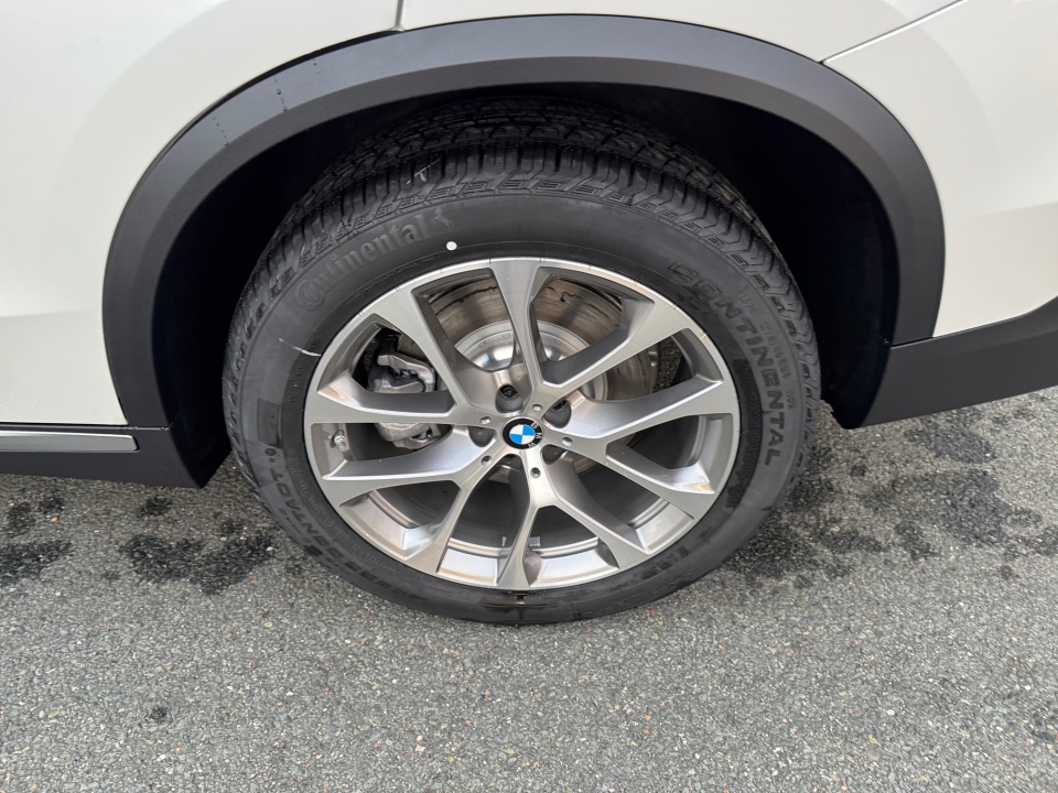 5UX43EU05T9303399 2026 BMW X5 PHEV xDrive50e