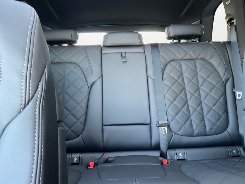 5UX43EU05T9354773 2026 BMW X5 PHEV xDrive50e