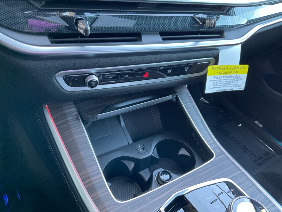 5UX43EU05T9354773 2026 BMW X5 PHEV xDrive50e