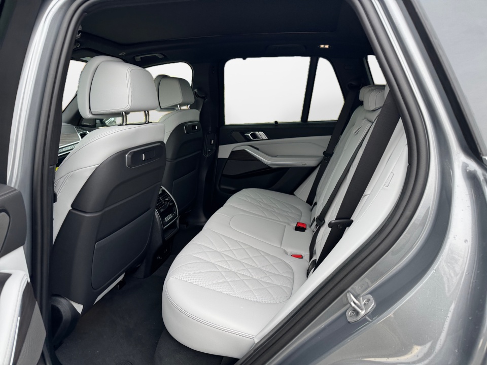 5UX43EU09T9373505 2026 BMW X5 PHEV xDrive50e