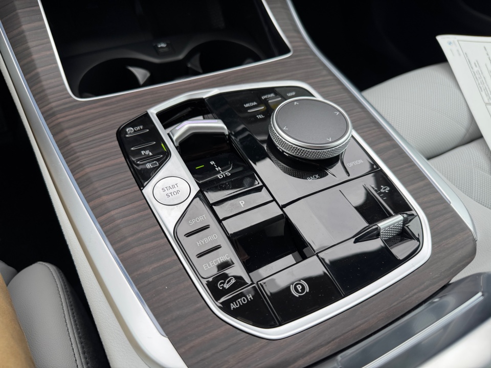 5UX43EU09T9373505 2026 BMW X5 PHEV xDrive50e