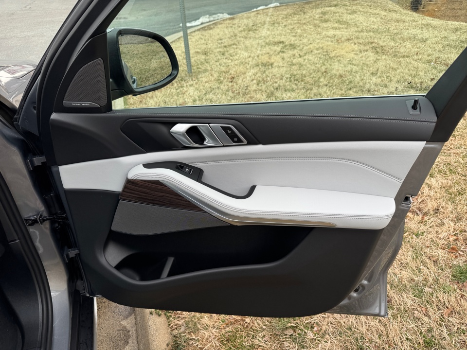 5UX43EU09T9373505 2026 BMW X5 PHEV xDrive50e