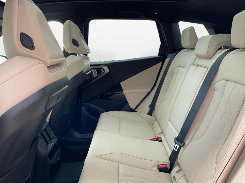 5UX53GP04T9379403 2026 BMW X3 30 xDrive